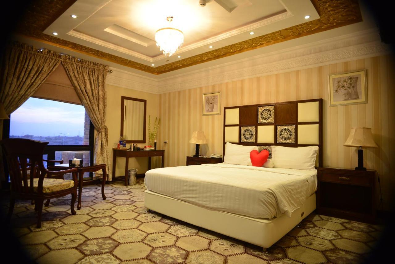 Rachna Hotel Gujranwala Exterior foto